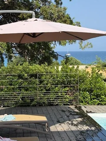 La Bergerie De La Crique Bleue Vila