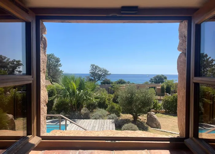 Villa La Bergerie De La Crique Bleue